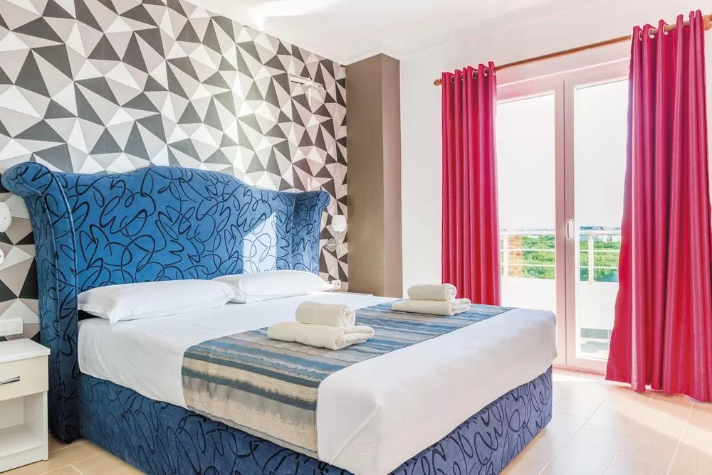 Fa-Fa Mel Holiday DBL 2.jpg